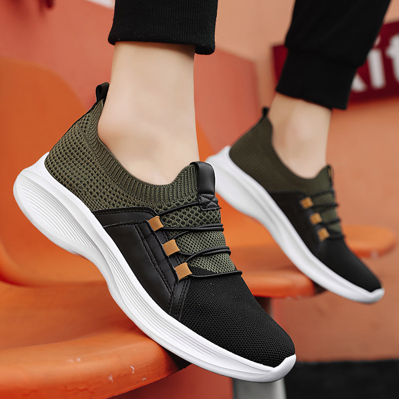 Stickade sneakers